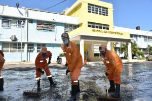 MOPC desinfecta áreas públicas en San Francisco Macorís por COVID-19