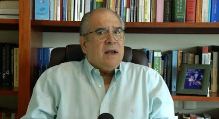 Feris Iglesias reta a Ministro de Salud a debate sobre estado de emergencia