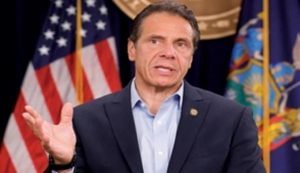 NY pagará a familias de empleados esenciales fallecidos por COVID-19