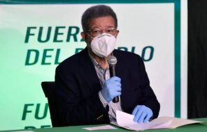 Leonel pide anulen venta de bonos a AFP para darle fondos a trabajadores