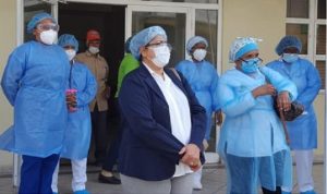 Enfermeras amenazan con paralizar labores debido a falta de protección