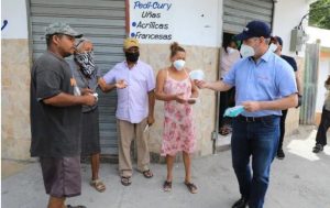 Gonzalo dona tres millones de pesos para impulsar lucha contra COVID-19