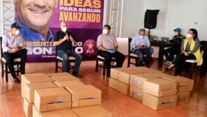 Gonzalo reparte 80 mil mascarillas en 4 provincias de región del Cibao Gonzalo reparte 80 mil mascarillas en 4 provincias de región del Cibao