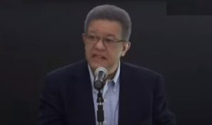 Leonel propone mujeres y hombres voten aparte en comicios 5 de julio