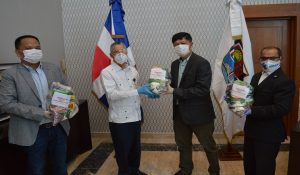 Alcalde Manuel Jiménez agradece a la colonia China donación de alimentos Alcalde Manuel Jiménez agradece a la colonia China donación de alimentos