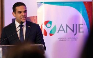 Jóvenes Empresarios abogan por debates candidatos a presidencia