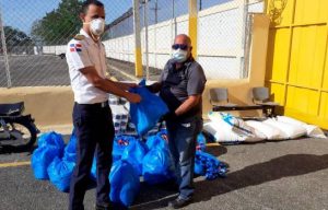 Go Ministries lleva donación alimentos  a las cárceles Rafey hombres y mujeres