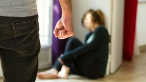 Gobernador confirma drástica alza de 30% en casos violencia doméstica