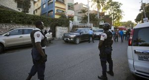 Gobierno de Haití investigará vínculo de policías con bandas armadas