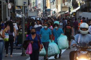 América Latina concentra casi mitad de los casos de COVID-19 del mundo América Latina concentra casi mitad de los casos de COVID-19 del mundo