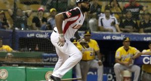 Debutan 130 dominicanos en la Liga de Béisbol de Japón