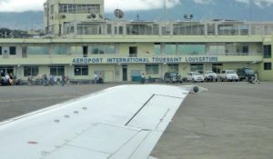 Haití podría reabrir sus aeropuertos pese a crisis sanitaria; aún no hay fecha