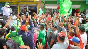 Fernández sostiene son «engañosas» últimas encuestas publicadas en RD Fernández sostiene son «engañosas» últimas encuestas publicadas en RD