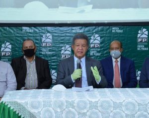 Leonel recibe licencia de plataforma que permite monitorear a pacientes