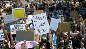 Cobran fuerza en ciudades EE.UU. las protestas por la violencia policial