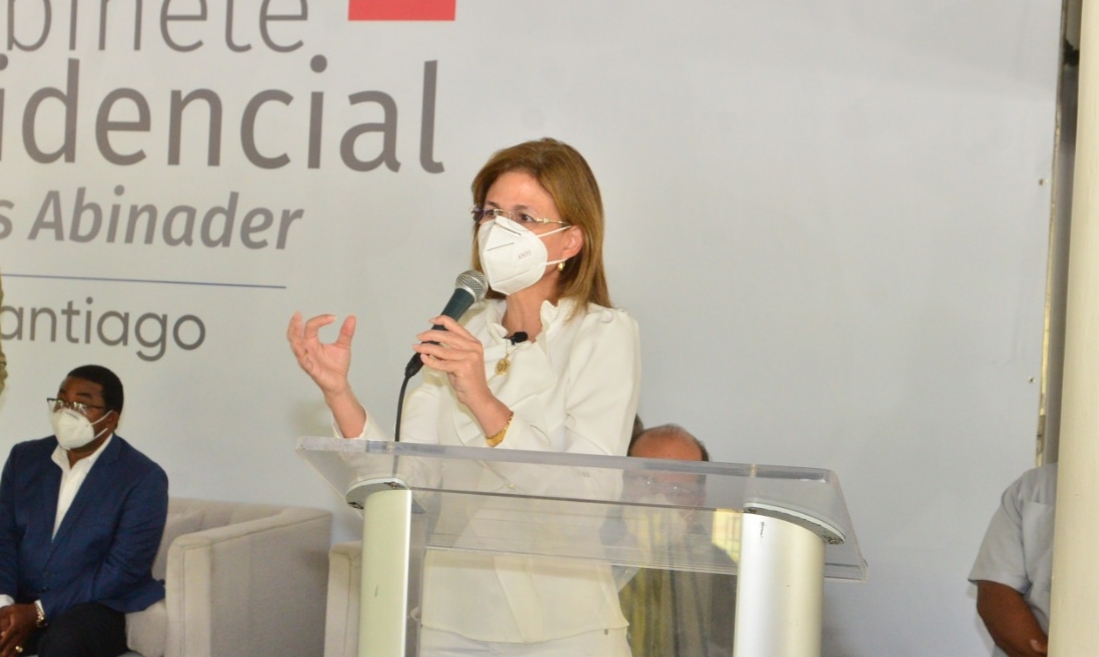 Raquel Peña: Abinader gobernará con corazón y ojos fijos en la producción imagen