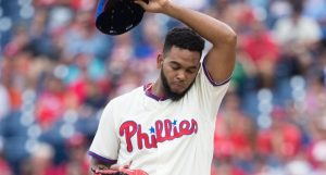 Dominicano Seranthony Domínguez a cirugía Tommy John Dominicano Seranthony Domínguez a cirugía Tommy John