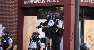 EEUU: Tras muerte Floyd, proponen desmantelar Policía de Minneapolis