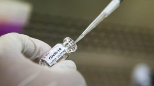 Cuatro gobiernos de la Unión Europea anuncian compra vacuna de COVID-19
