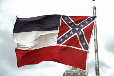 EEUU: Mississippi aprueba retiro de emblema confederado de bandera EEUU: Mississippi aprueba retiro de emblema confederado de bandera