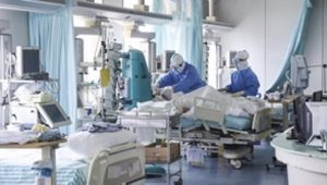 Piden toque de queda a la 1:00 pm; SP no dispone de camas enfermos COVID