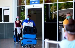 Aeropuerto del Cibao recibe vuelo humanitario con 112 dominicanos