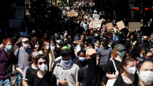 Protestas en solidaridad racial con EEUU. estallan en ciudades del mundo