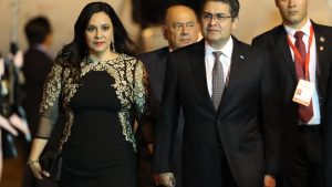 HONDURAS: Presidente, esposa y 2 colaboradores dan positivo a COVID