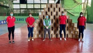 SID entrega donación a la selección nacional femenina de voleibol de RD
