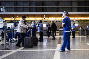 Nueva York amplía el requisito de cuarentena a ocho estados más