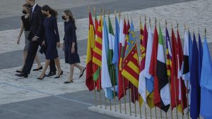 Una ceremonia de Estado recuerda a las víctimas del coronavirus en España