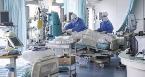 COVID-19 desborda a Latinoamérica, pone contra pared frágil sistema salud