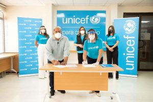 UNICEF entrega 10 toneladas de equipos para personal salud