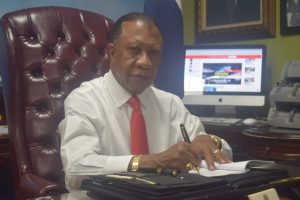 Empresario y dirigente político llama a votar temprano por Luis Abinader