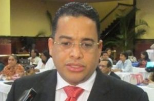 Candidato diputado de FP formaliza querella por supuesto delito electoral