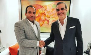 Comunicador Salvador Holguín felicita al presidente electo Luis Abinader