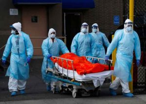 Nueva York alcanza 25.000 muertes por COVID; hay brote en Long Island