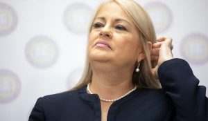 PUERTO RICO: Gobernadora Vásquez está «contra la pared» tras un despido