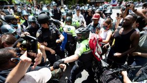 Hieren al jefe de Departamento de Policía de Nueva York durante un disturbio