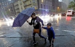 Tormenta eléctrica con granizos azota Nueva York en plena ola de calor