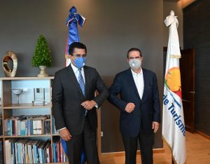 Francisco Javier  y David Collado se reúnen en el Ministerio de Turismo