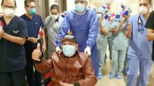 A sus 69 años, Roberto ‘Manos de Piedra’ Durán derrota al coronavirus