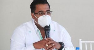 SAN CRISTOBAL: Senador electo es
ingresado de emergencia por Covid-19