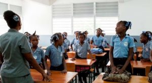 Escuelas de Haití adoptan nuevo protocolo para reapertura académica