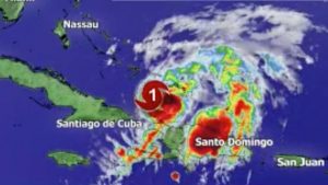 Bahamas se prepara para recibir al huracán Isaías con vientos de 80 mph