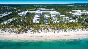Reabre en Punta Cana el primero de seis hoteles de la cadena Riu