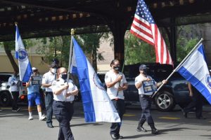 NUEVA YORK: Comunitarios, clérigos y sindicalistas encabezan marcha