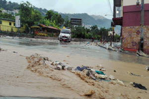 Gobierno de Haití reconoce graves daños de tormenta tropical Laura