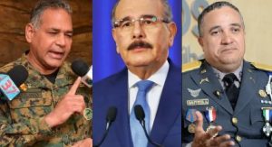 Medina decreta «honroso» retiro de ministro de Defensa y de director PN