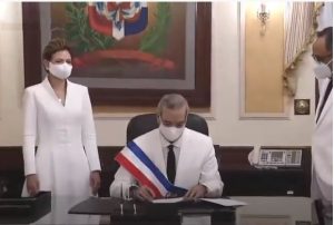 Designa 8 funcionarios Procuraduría y nuevo personal despacho presidencial